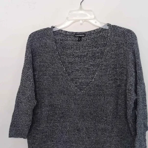 Express Women Sweater Top Small Petite Gray Relaxed Fit Knit V-Neck 3/4 Sleeves - Picture 3 of 6